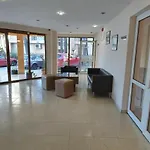 Golden Dreams Apartment *